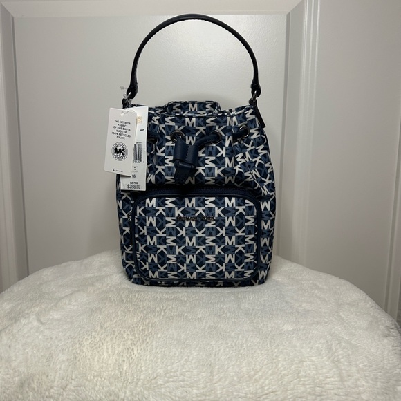 NWT Michael Kors Khai Small Signature Logo Bucket Bag - Picture 3 of 7